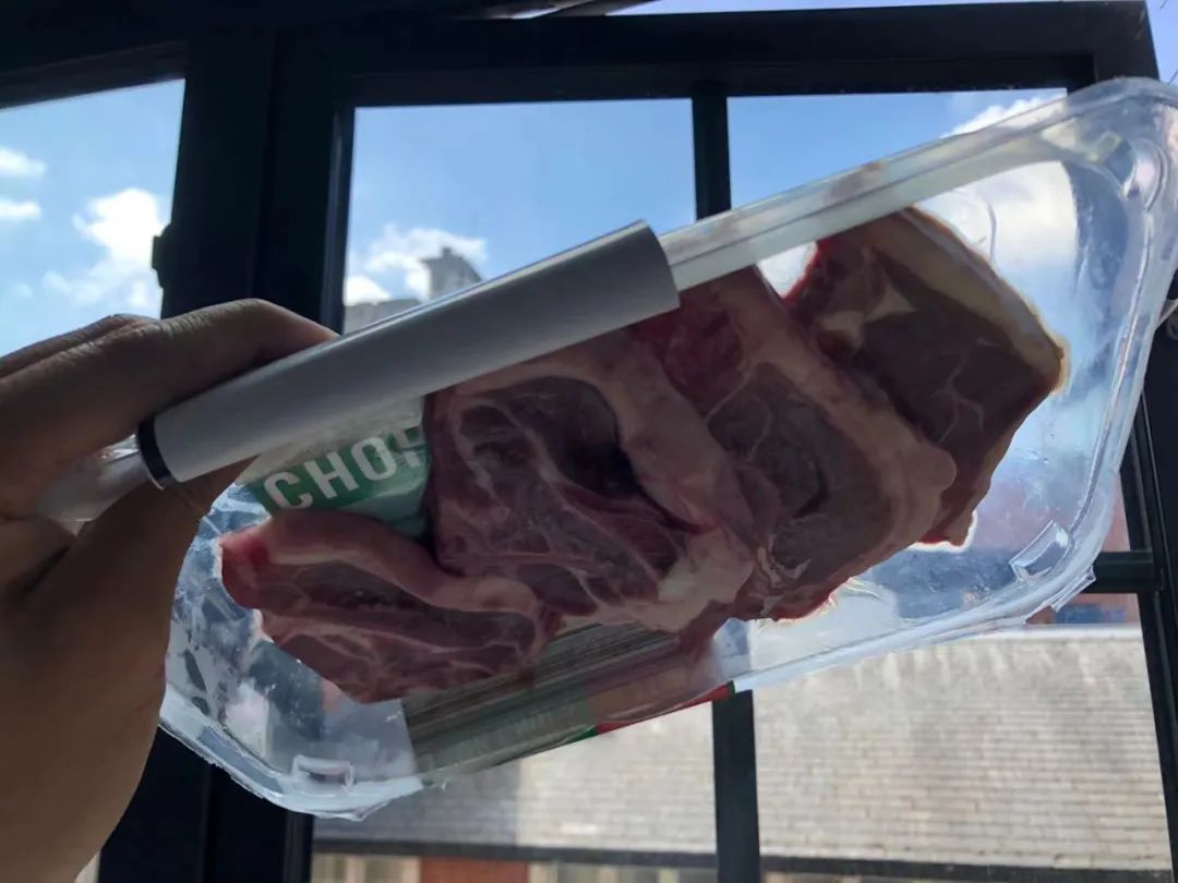 |超市里那种抽真空的严丝合缝三文鱼/牛肉，都是怎么塑封的？