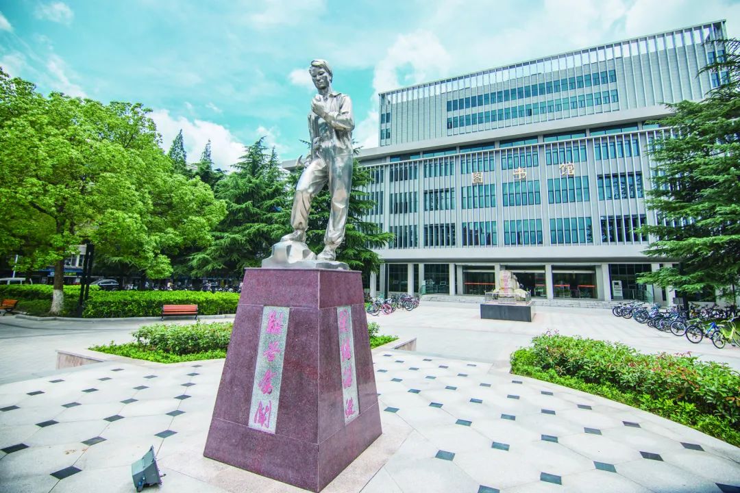 大学|青春不散场 | 当地大遇上毕业的你