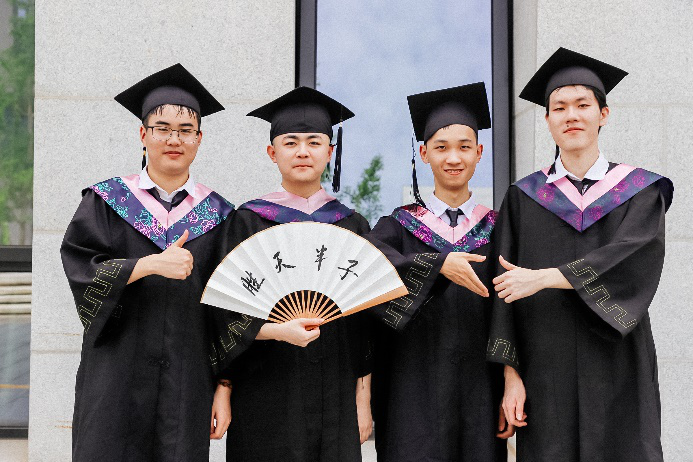 大学|青春不散场 | 当地大遇上毕业的你