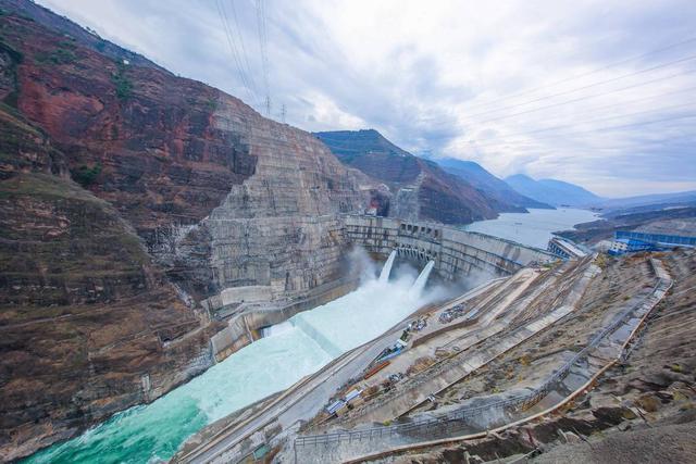 地震|全球在建最大水电站白鹤滩：300米级高拱坝抗震参数世界第一如何造就？