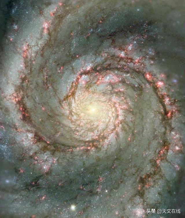 天文|星系中螺旋结构的起源是什么？来看看天文学家是怎么说的