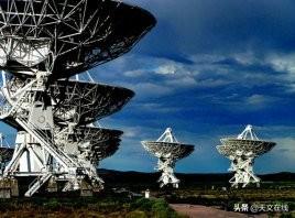 天文|活跃星系核心，强射电类星体，壮观的物质喷吐