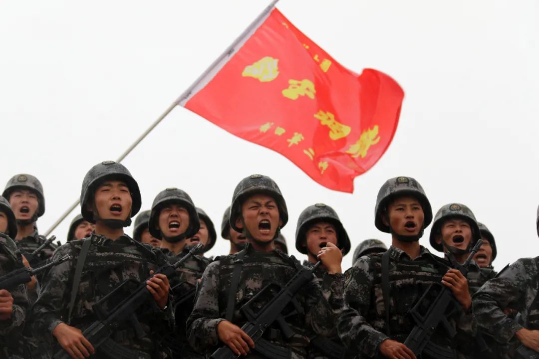 前不久,该旅组织战斗射击考核,某型突击车火炮突发故障.