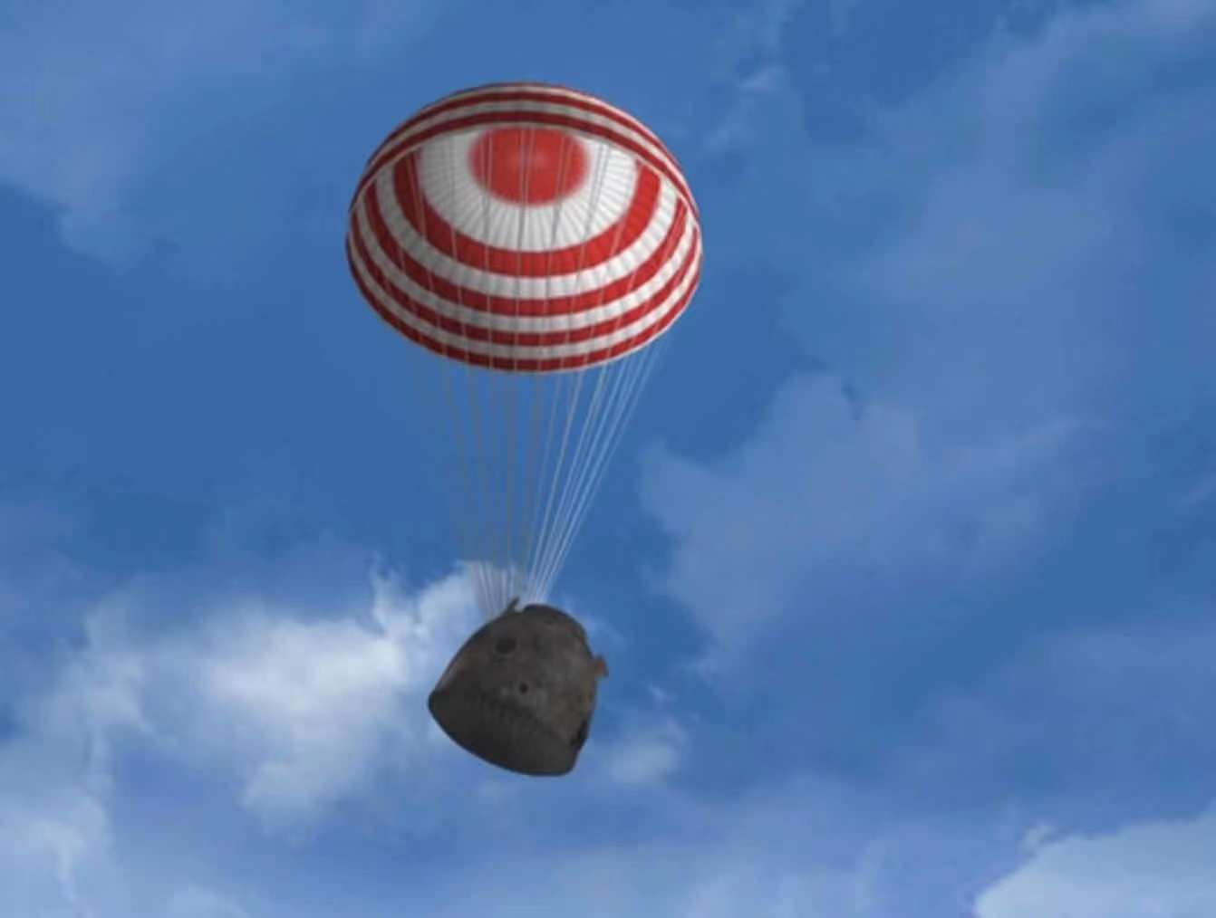 降落伞|距地10公里打开，返回舱主降落伞可覆盖3个篮球场