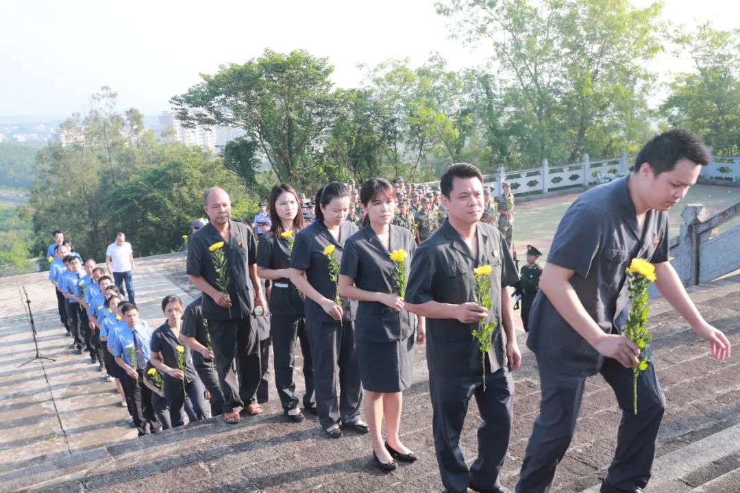 儋州举行烈士纪念日纪念活动