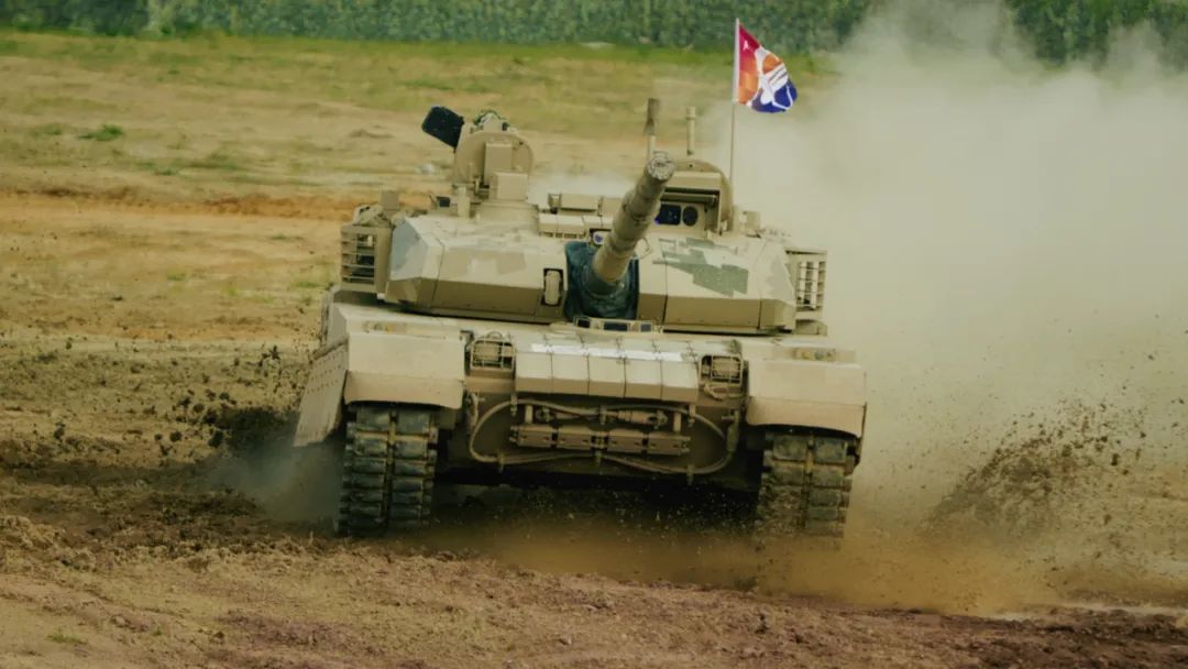 的vt4主战坦克和vt5轻型坦克立足信息化战争的坦克装甲车辆除了火箭炮