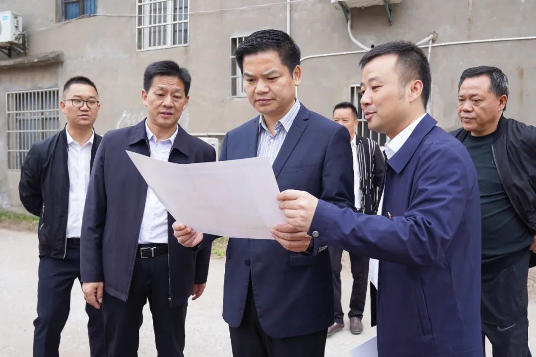 刘传钢到河溶镇调研打造宜荆荆恩区域一体化发展门户重镇