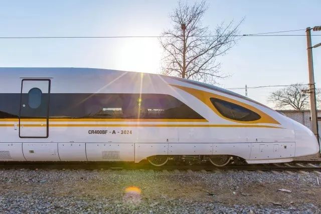 小交 你乘坐过哪些颜色的高铁列车?