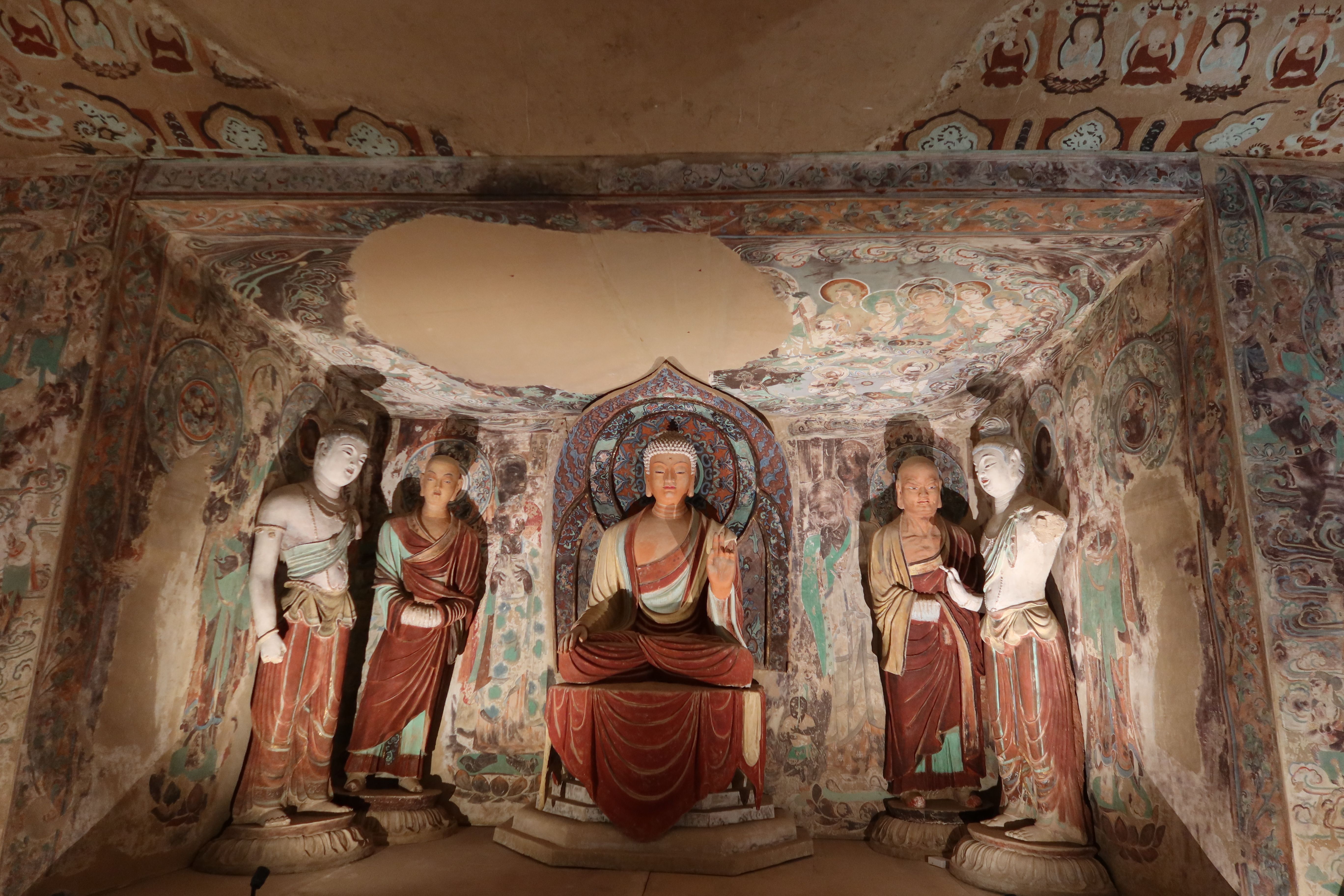 看见文物|唐代莫高窟中石窟艺术的集大成之作——220窟_人民号