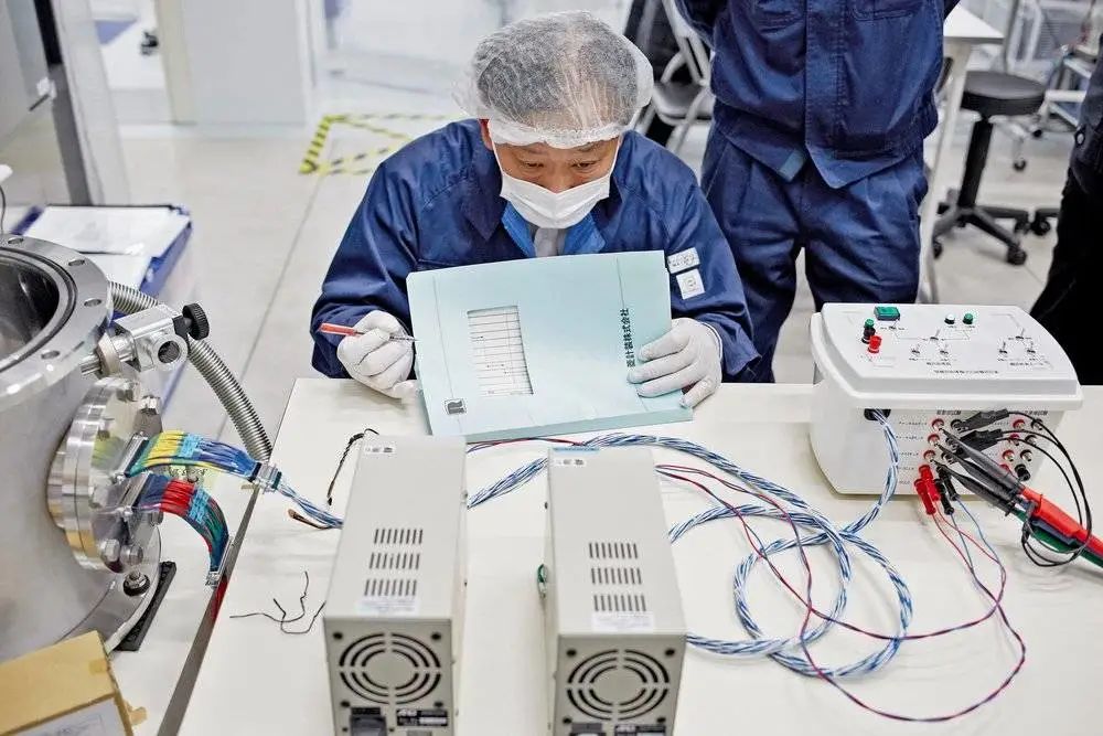 小行星|两位中国年轻科学家，决定去太空挖矿