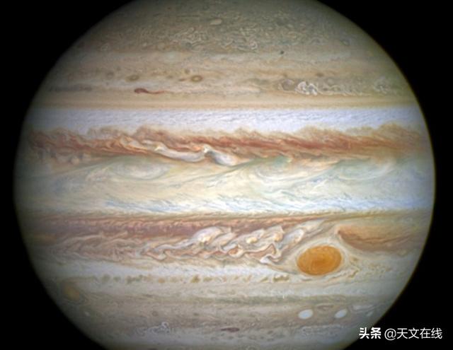 天文|在这张“幸运”的红外图像中，木星看起来像个火球