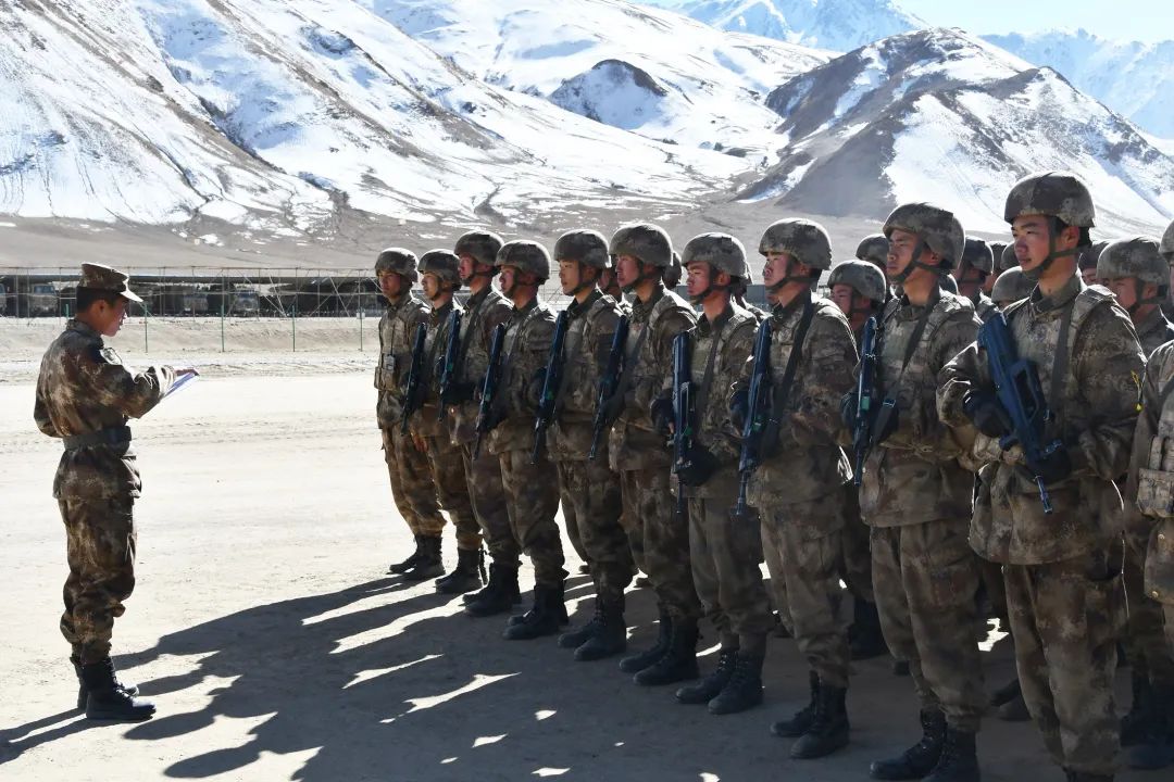 聚焦演兵场警卫兵硬核出击