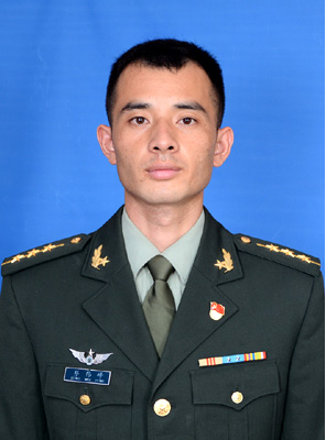 邓伟峰,桂林市全州县人,2008年9月入伍,现服役于31630部队.