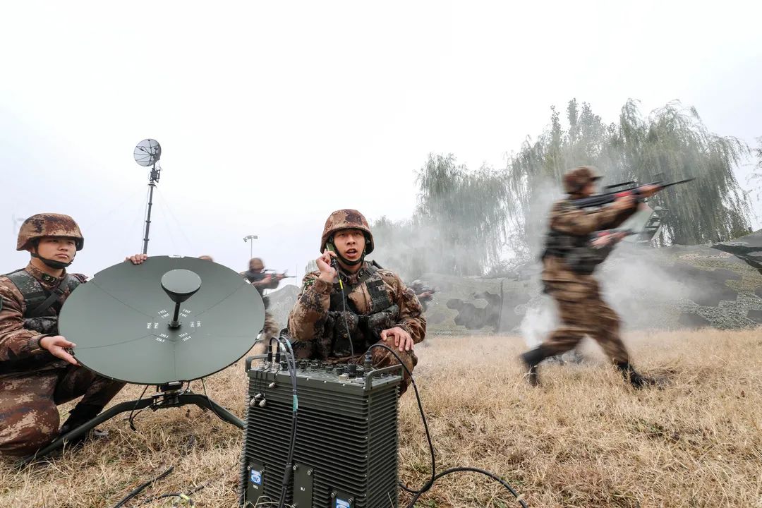 新年开训,第83集团军"飞虎旅"组织首长机关和基层营连干部,展开多课目