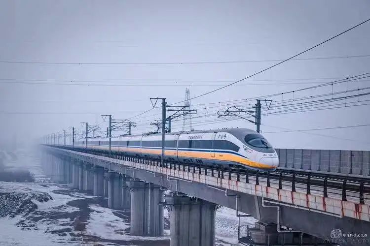 新疆高铁的开通构建了1小时,2小时,3小时城市圈吐鲁番,鄯善哈密与