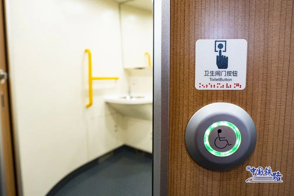 坐火车时看到这些标识请注意