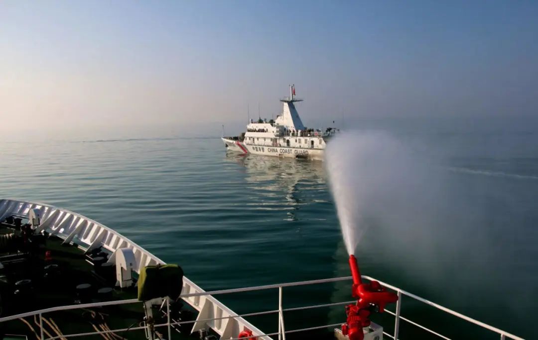 拦截训练据编队指挥员广西海警局章小兵局长介绍,此次海上训练立足