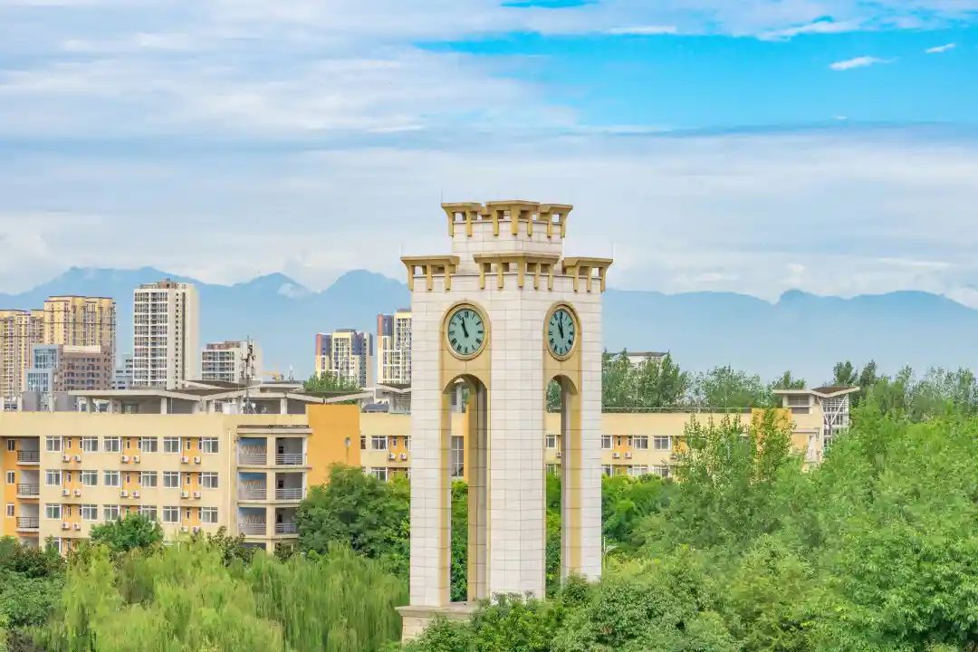 点开从云端之上遇见西财