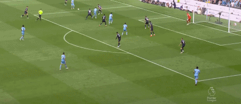 曼城2-2，罗德里