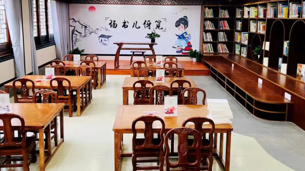 作为全区首个为辖区儿童量身定制的少儿说书听书场馆,笕伢儿书场已