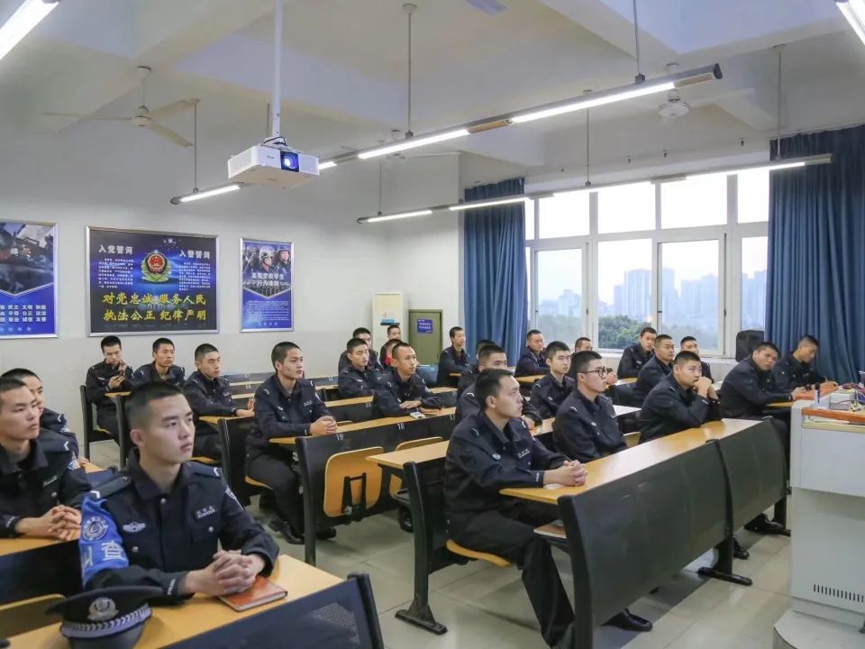 scpc欢迎有意愿报考四川警察学院的高三学子加入我校官方新生qq群我们