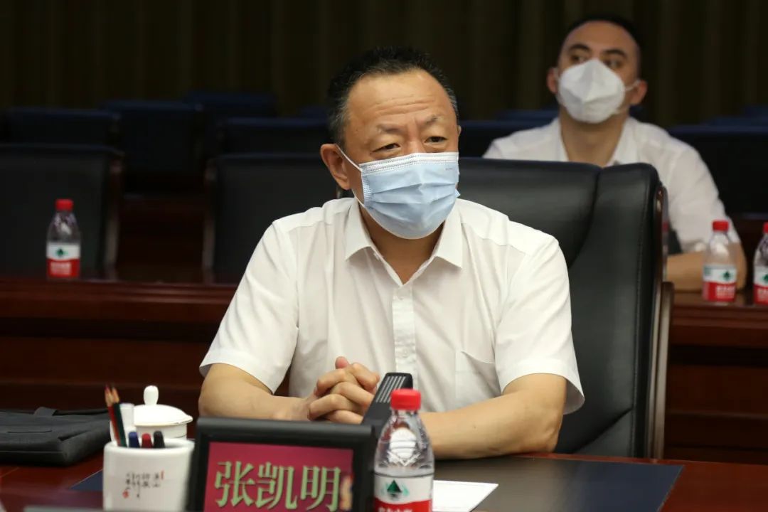 省政府副秘书长张凯明陪同检查调研省应急管理厅厅长李中新陪同检查