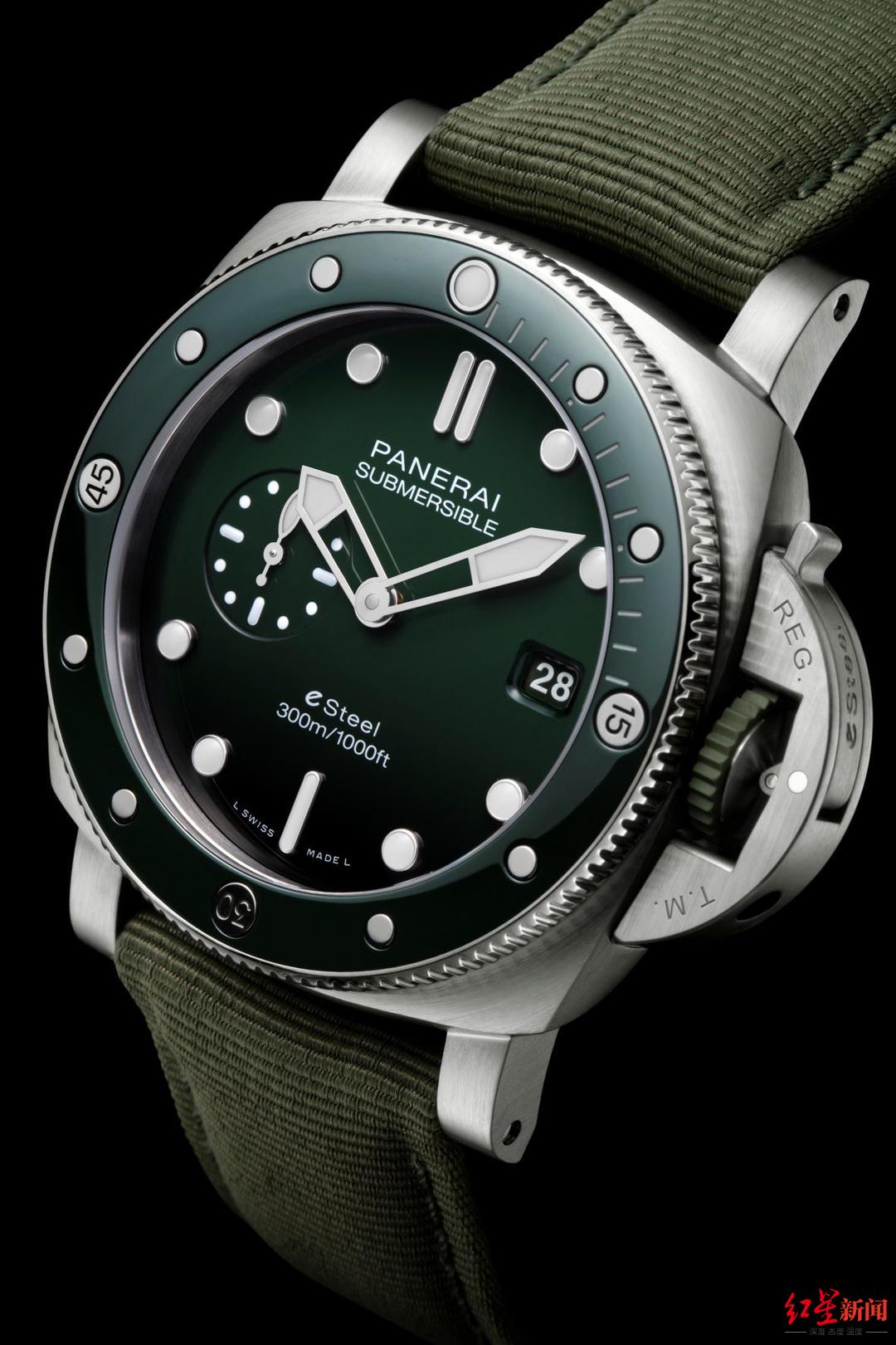 4.æ²çº³æµ· Submersible QuarantaQuattro eSteelâ¢ Verde Smeraldo æ½è¡ç³»åèè¡¨ - 44æ¯«ç±³(PAM01287).jpg