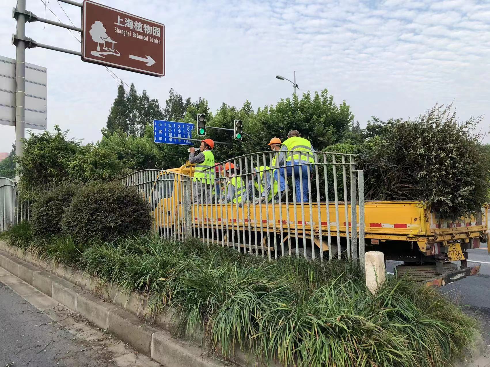 ②7月1日下午,色德村党员通过视频连线参加杨泽楠授课 (2).jpg