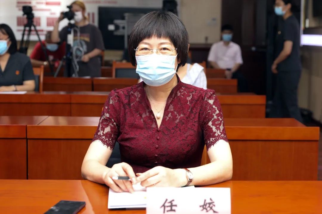 北京市人大代表任姣:非常荣幸能够参加此次新闻发布会,感谢西城法院