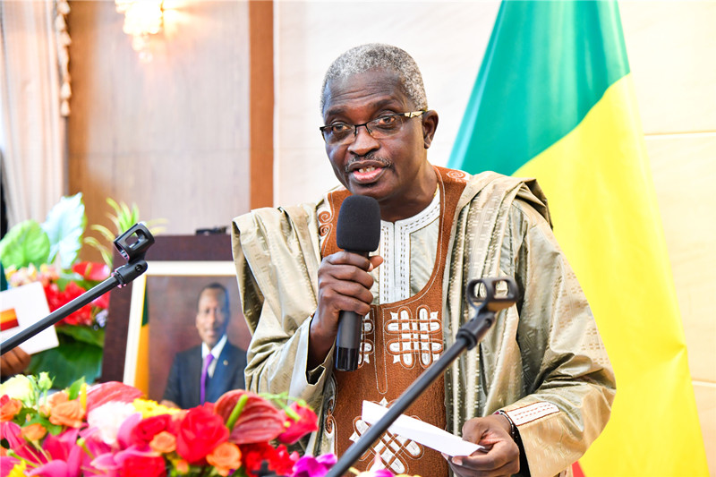 1659583238416661.jpg 贝宁大使.jpg