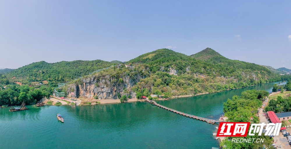 审章塘村葫芦岩渡口.jpg 审章塘村葫芦岩渡口.jpg