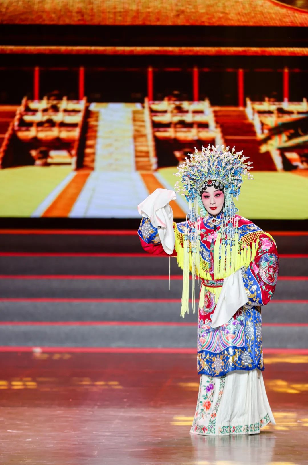 335622万人次观看中华梨园梦红色经典传统名段戏曲演唱会唱响龙城