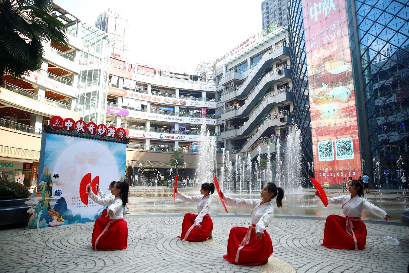 （9月14日）湖北体彩“中秋奇妙游”系列活动燃动光谷世界城.docx