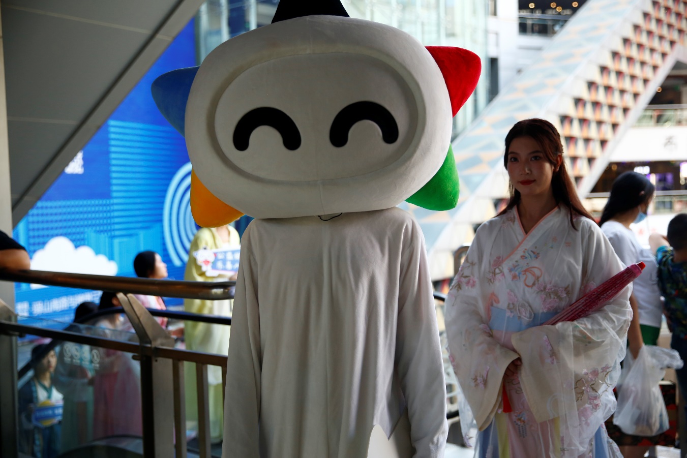 （9月14日）湖北体彩“中秋奇妙游”系列活动燃动光谷世界城.docx