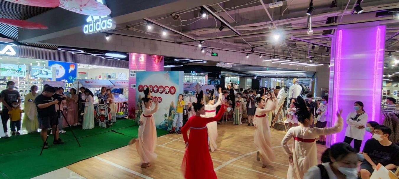 （9月14日）湖北体彩“中秋奇妙游”系列活动燃动光谷世界城.docx