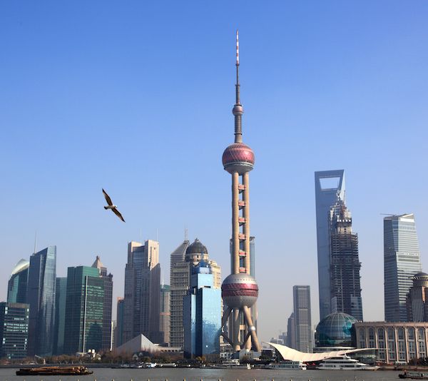 上海银行业资产十年增长逾140%，保险深度密度接近发达市场