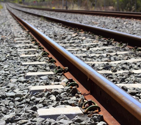 春运即将开始！2023年铁路春运火车票12月24日开售｜快讯