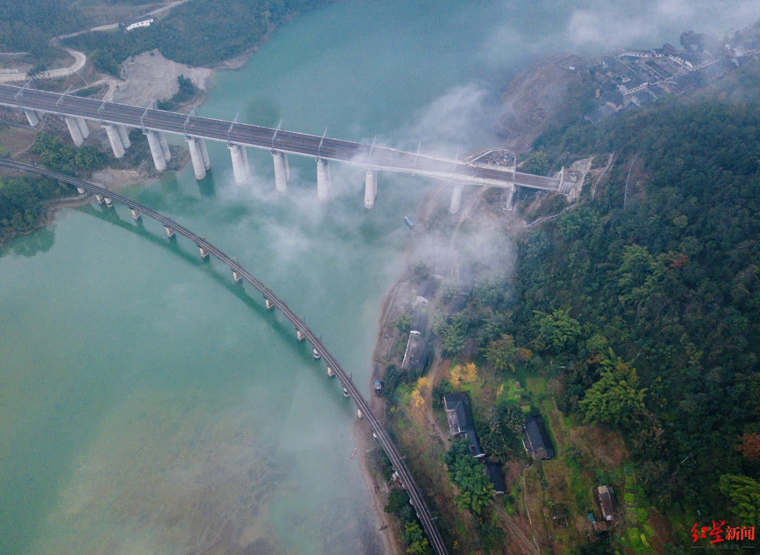 好吃好耍全攻略新成昆铁路12月26日全线开通坐动车来场阳光之旅