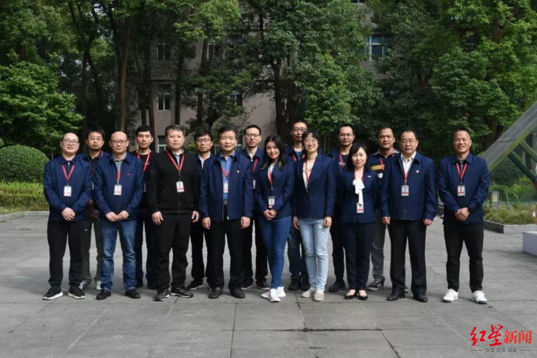 1672235980868061.jpg 8ec3c55b7d99803d78df59f4ab2d96.jpg