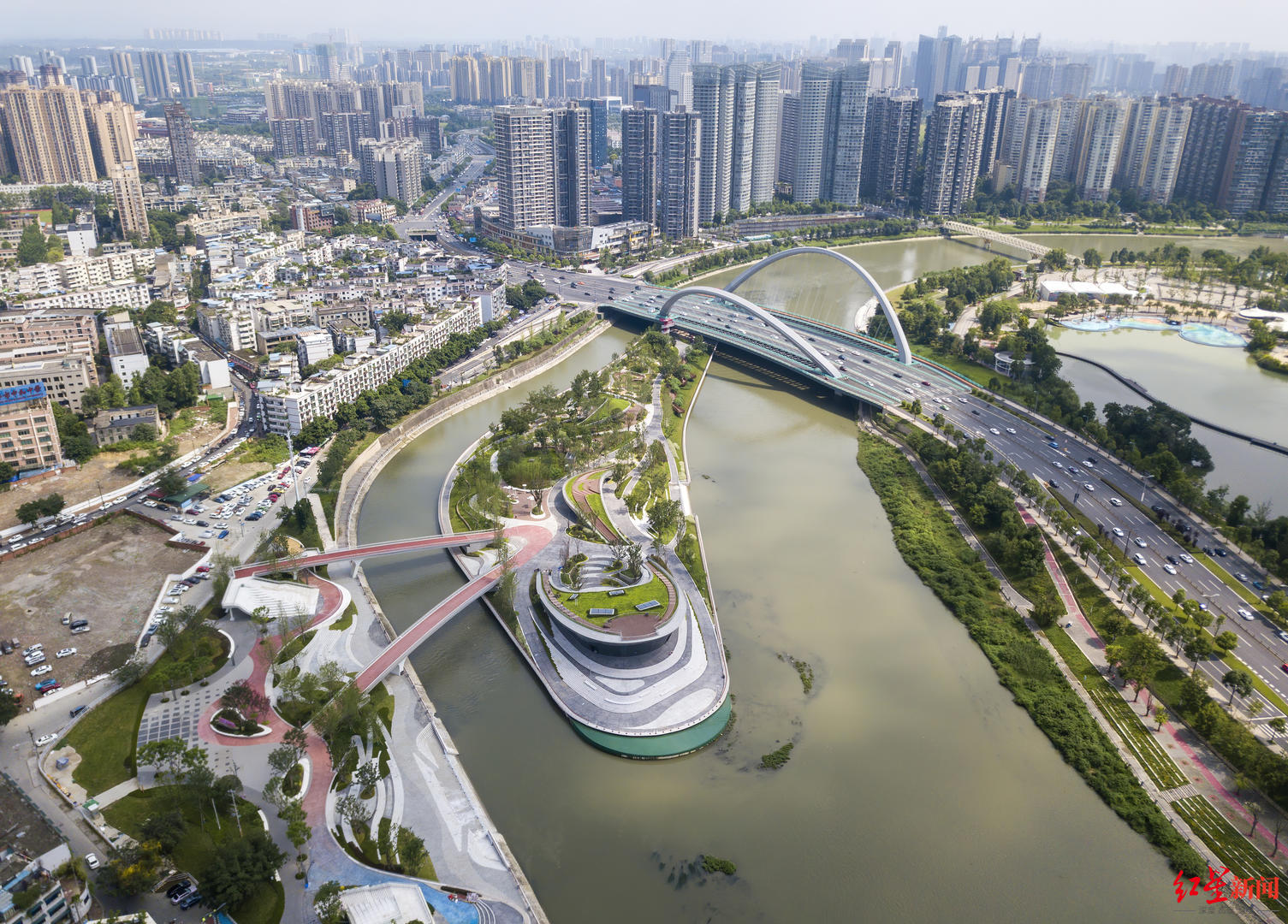 已经开放的芙蓉岛公园 王勤 摄稳定公平可及营商环境建设工程持续
