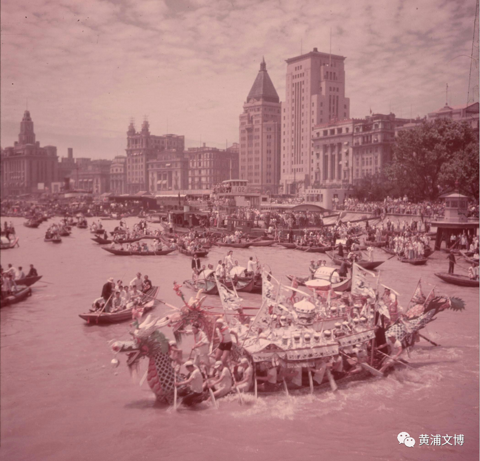 1949年前，沙逊大厦与中国银行大楼.png