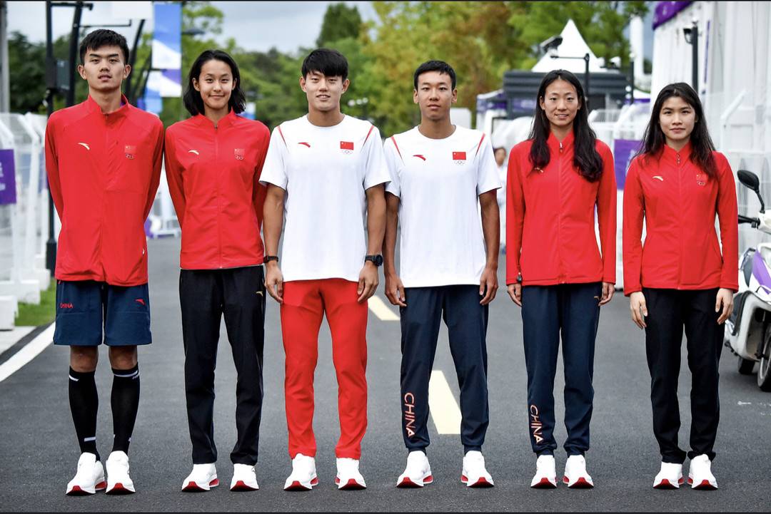 铁人三项混合接力中国队摘银四川00后小将亚运收获两银现场直击