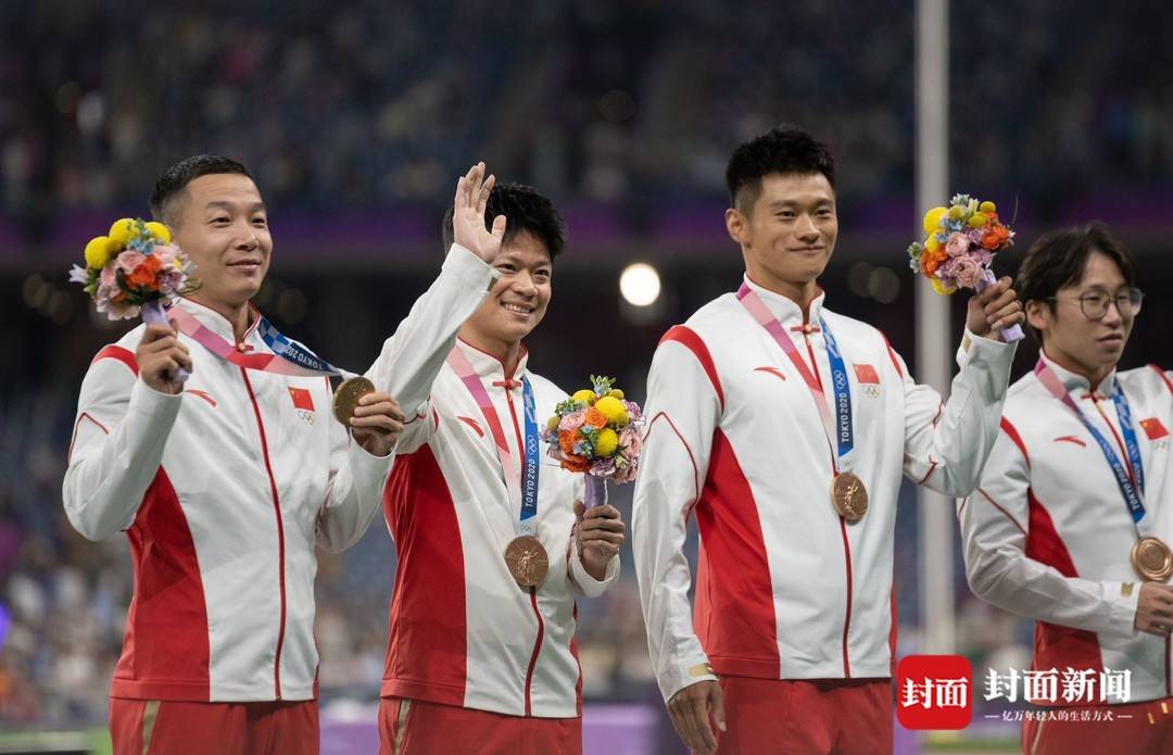 现场直击迟到的奥运奖牌切阳什姐苏炳添带着泪和笑离开