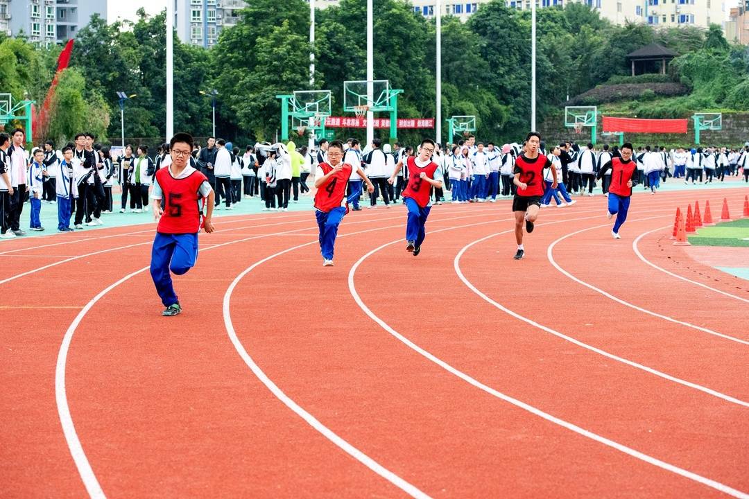 两大校区同步进行达州市第一中学校2023秋季阳光体育运动会开幕