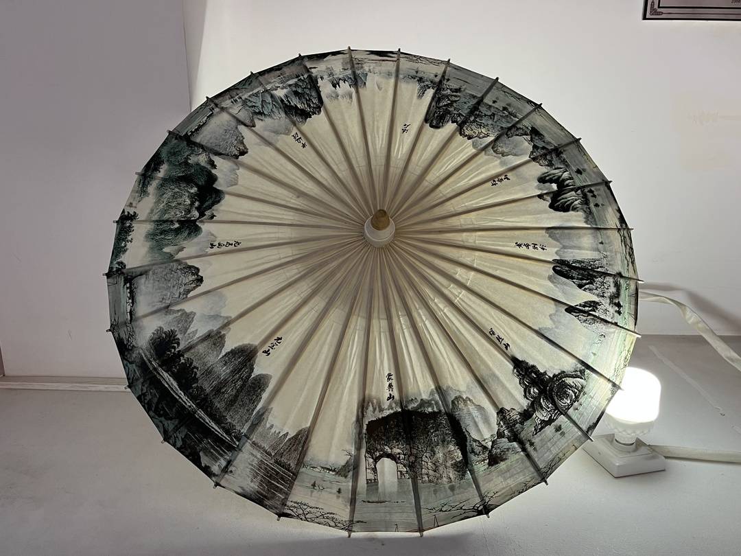 亲历泸州伞帮兴衰 "中国伞王"迎来油纸伞新生丨匠心_人民号