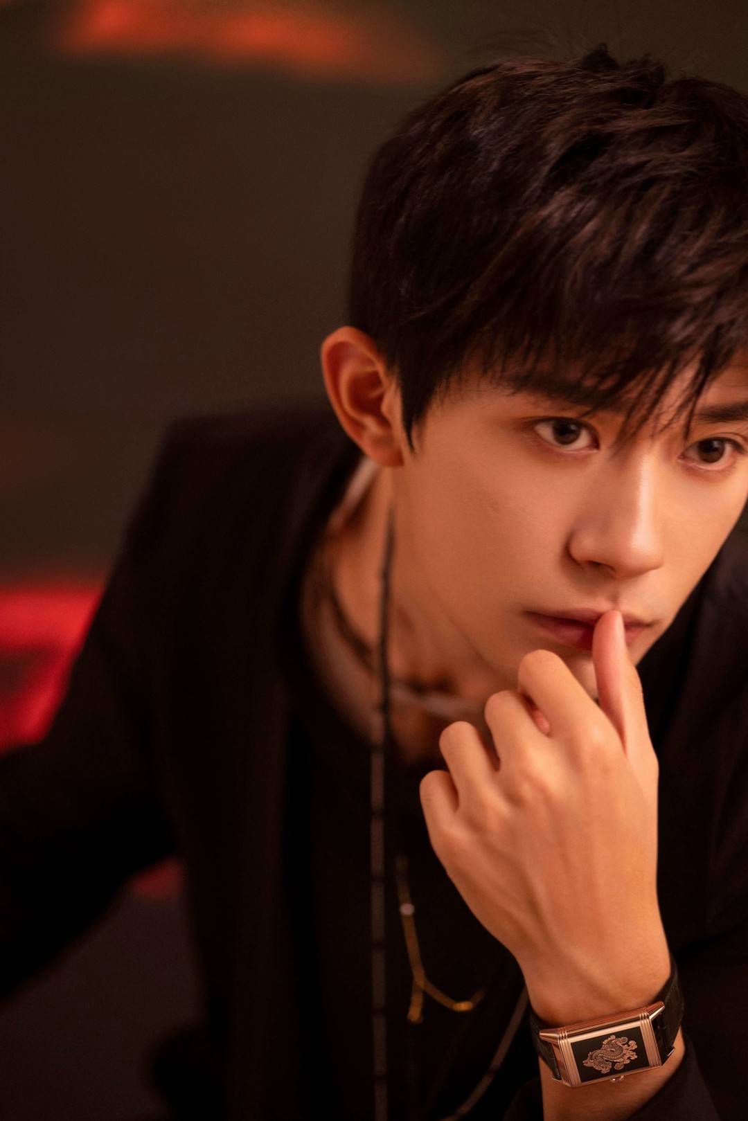 购时髦宝珀携成都米其林名厨共同呈现十二生肖纪年晚宴积家携易烊千玺