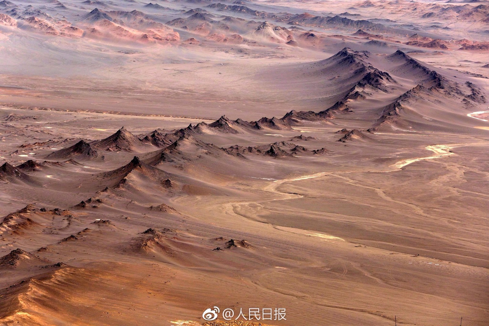 每一张都是壁纸!外媒评最佳航拍中国照片