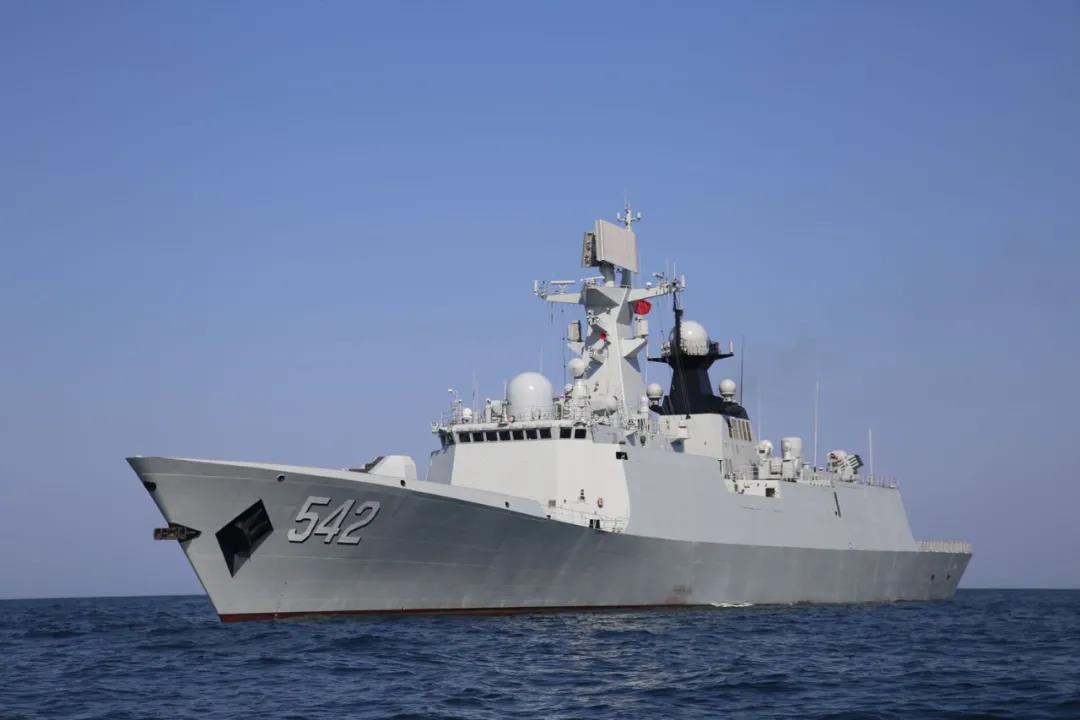 神州大地举国欢庆之际,海军第36批护航编队,贵阳,枣庄,东平湖三艘战舰