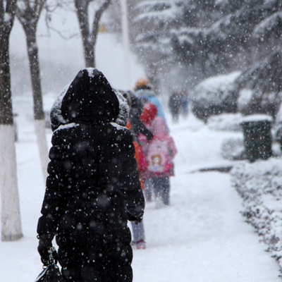 西南地区等地今日雨雪持续 北方仍有大风降温_人民日报