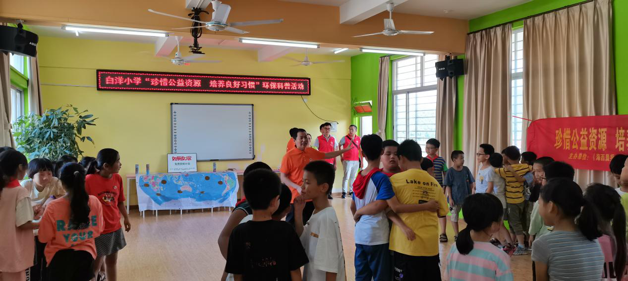 洛江区白洋小学如厕如家免费厕纸项目顺利落地